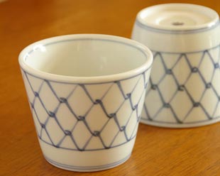 砥部焼・梅山窯 網目のそばちょこ