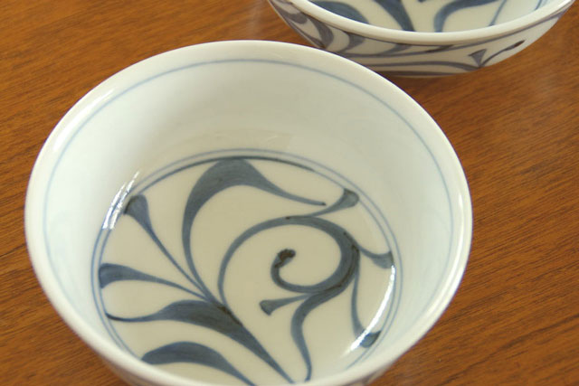 梅山窯 からくさもようの多用鉢(4寸)