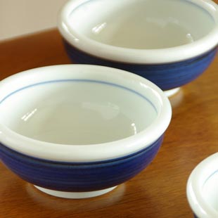 梅山窯 外藍色の玉ぶち鉢(4寸)
