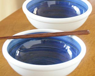 梅山窯 藍色の玉ぶち鉢(6寸)