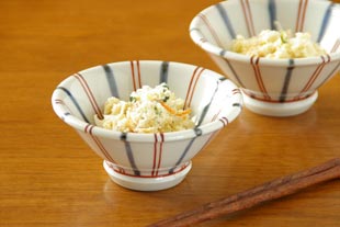 砥部焼・梅山窯　あさがお小鉢におからを