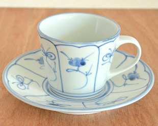 砥部焼・梅山窯 なずなのコーヒーカップ