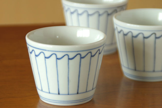 梅山窯 波とくさのそばちょこを横から見て