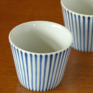 砥部焼・梅山窯 とくさ文のそばちょこ
