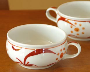 砥部焼・梅山窯 赤太陽のスープカップ