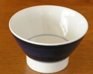 梅山窯 藍色の茶碗(大)