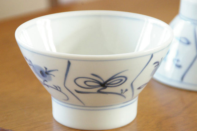 砥部焼 なずなの茶碗