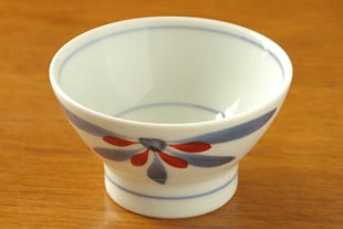 砥部焼・梅山窯 はなもようの茶碗