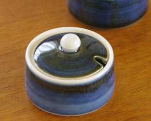 梅山窯 藍色の薬味入れ