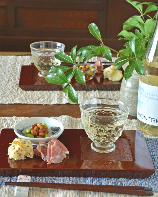 香川漆器 つむぎ後藤の銘々盆に前菜を