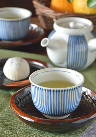 香川漆器 ハツリノミ彫の茶托