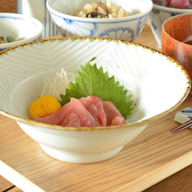 和食器・砥部焼 しのぎの縁付鉢(6寸)