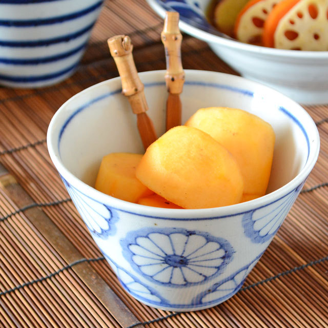 和食器・砥部焼 菊文の小鉢(大)