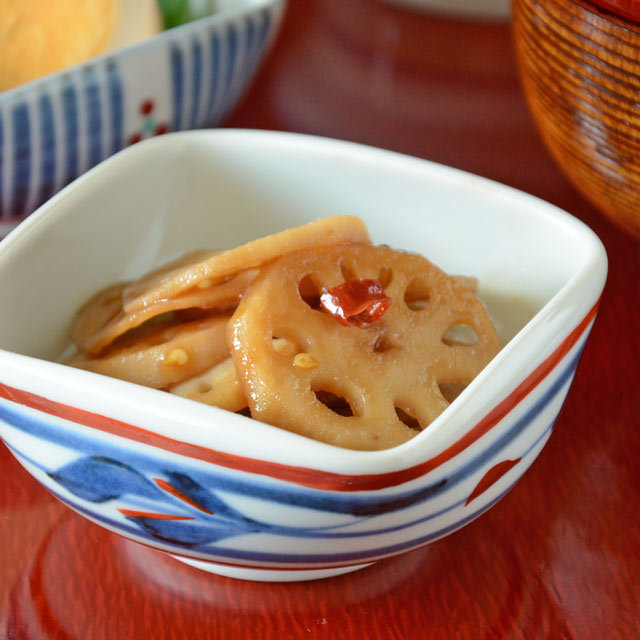 和食器・砥部焼 みつ葉の四方鉢(3寸)