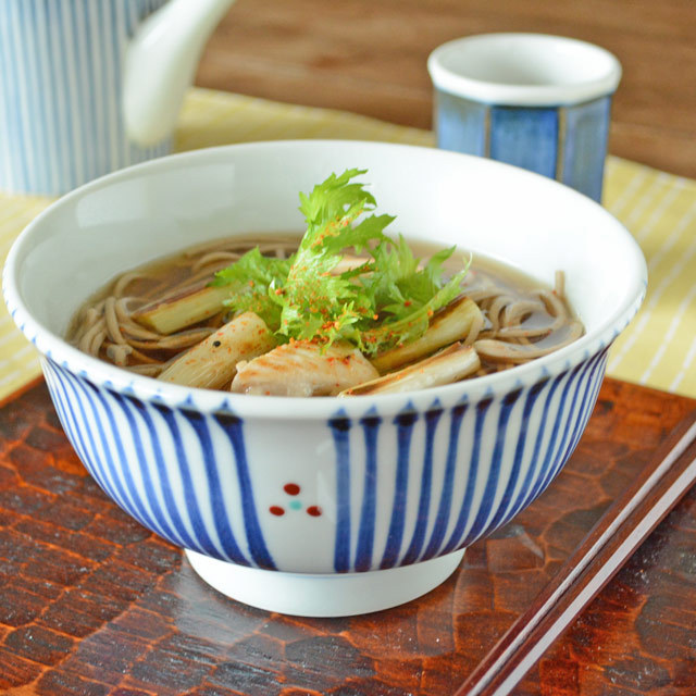 和食器・砥部焼 とくさみつ紋の丼鉢(5.2寸)