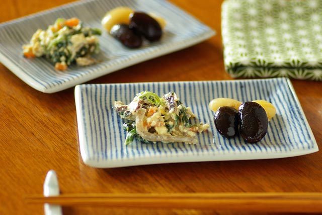 和食器・砥部焼 細とくさの布目角皿(5寸)