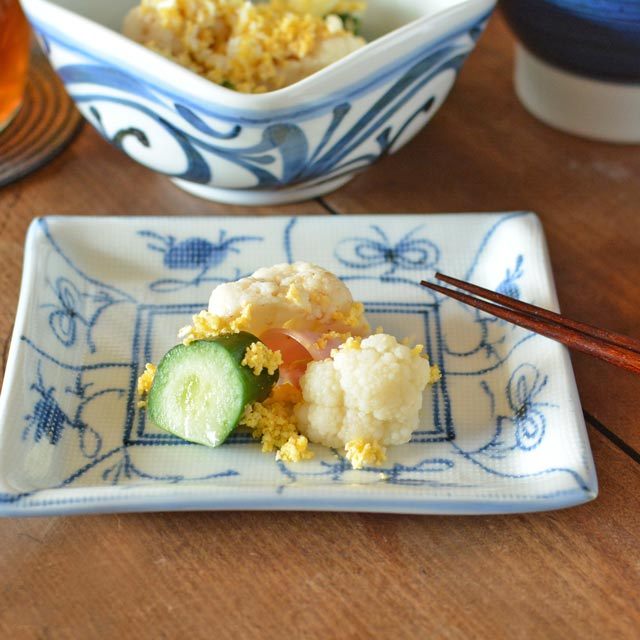 和食器・砥部焼 なずなの布目角皿(4.6寸)