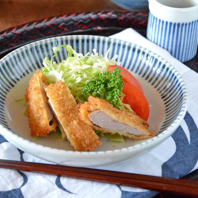 和食器・砥部焼 とくさ柄の深皿(6寸)