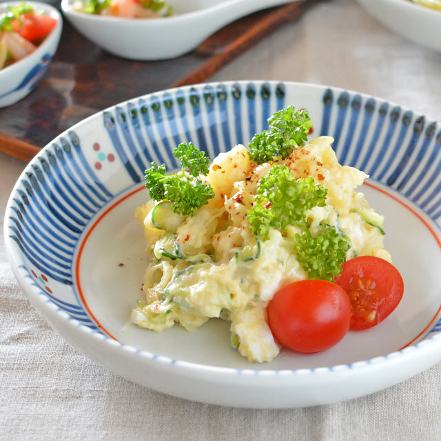 和食器・砥部焼 とくさみつ紋の深皿(6寸)
