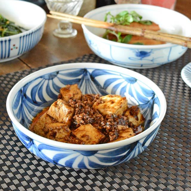和食器・砥部焼 流れ菊の平鉢(6寸)