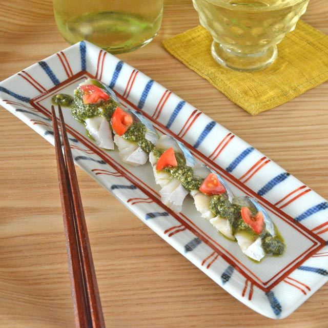 和食器・砥部焼 ごす赤線の布目細角皿(7.8寸)