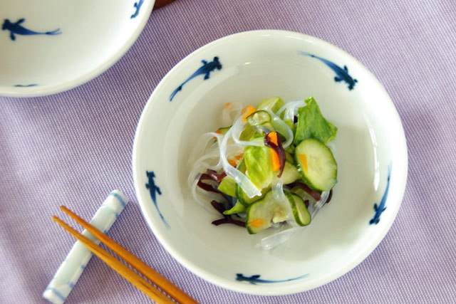 和食器・砥部焼 めだかの小皿(4寸)