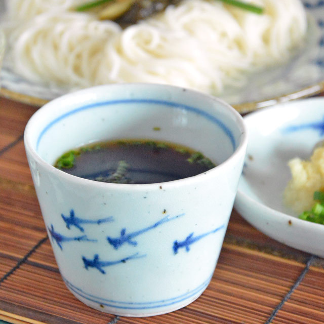 和食器・砥部焼 めだかのそばちょこ(大)