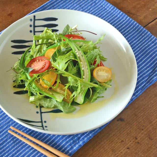 和食器・砥部焼 羽根文の丸平皿(7.5寸)