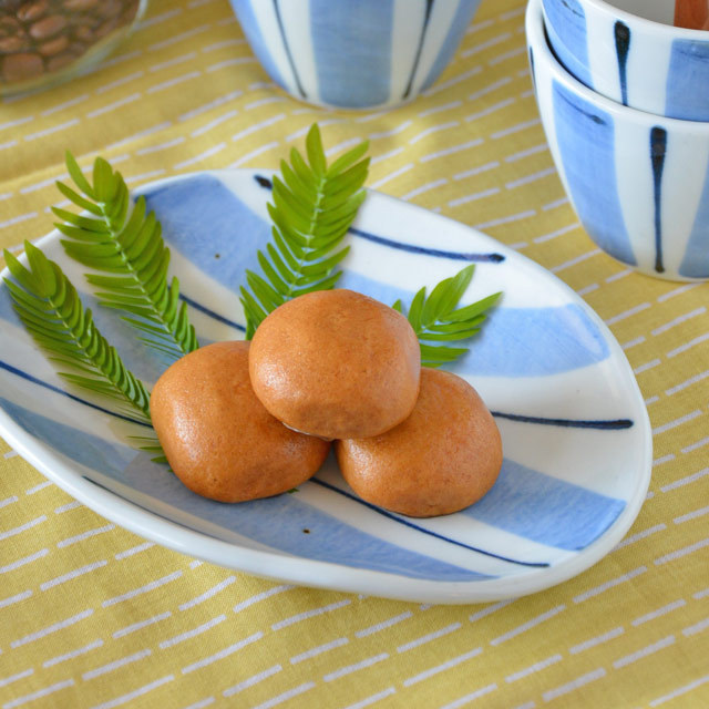 和食器・砥部焼 はけめ文の楕円たたき皿