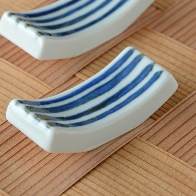 和食器・砥部焼 とくさ柄の箸置き