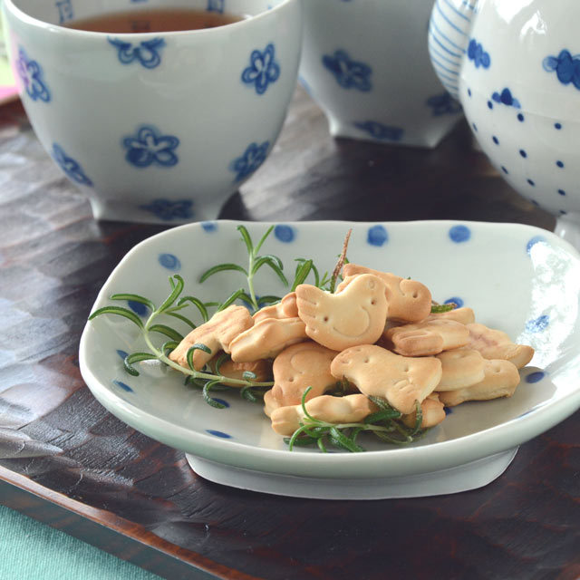和食器・砥部焼 まるしかく取皿(青水玉)