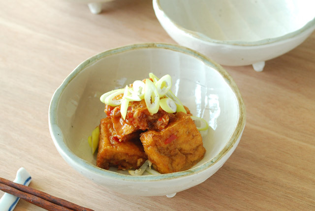 和食器・砥部焼 しのぎ足つき鉢