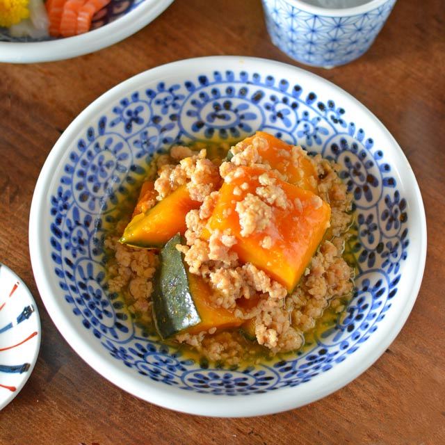 和食器・砥部焼 たこからくさの玉縁浅鉢(6寸)