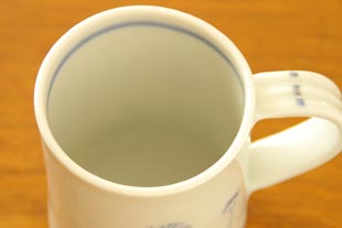 砥部焼・森陶房 たんぽぽのマグカップを上から見て
