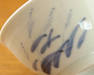 和食器・砥部焼 すすきの茶碗の絵付け