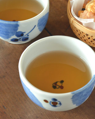 砥部焼・森陶房 ブルー木の葉の湯呑