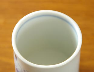 砥部焼・森陶房 水仙の筒湯のみ(小)のを上から見て