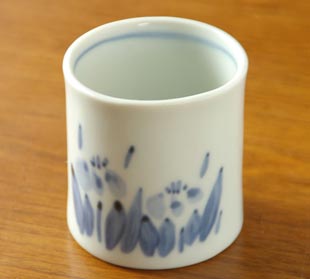 砥部焼・森陶房 あやめの湯のみ(小)