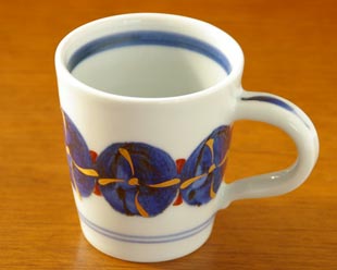 西岡工房　ごすまる柄のマグカップ