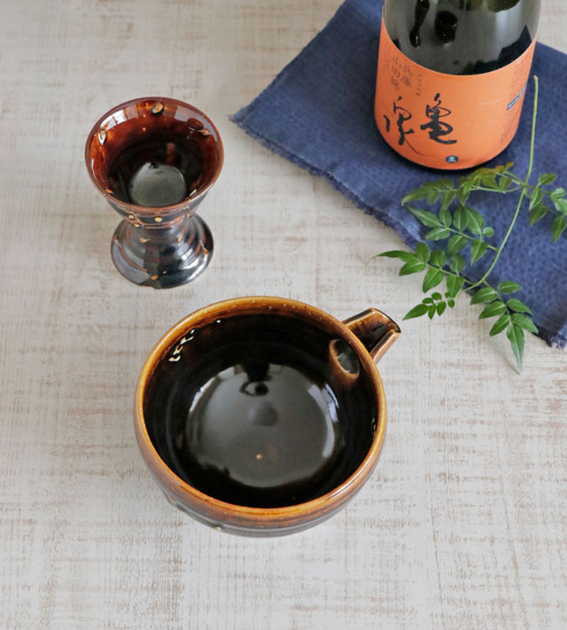 飴釉の片口 全体
