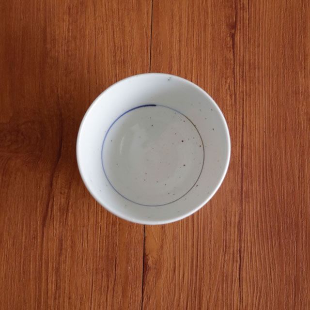 真上から見た椿文くらわんか茶碗