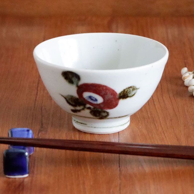 くらわんか茶碗 椿 釉裏紅 全体