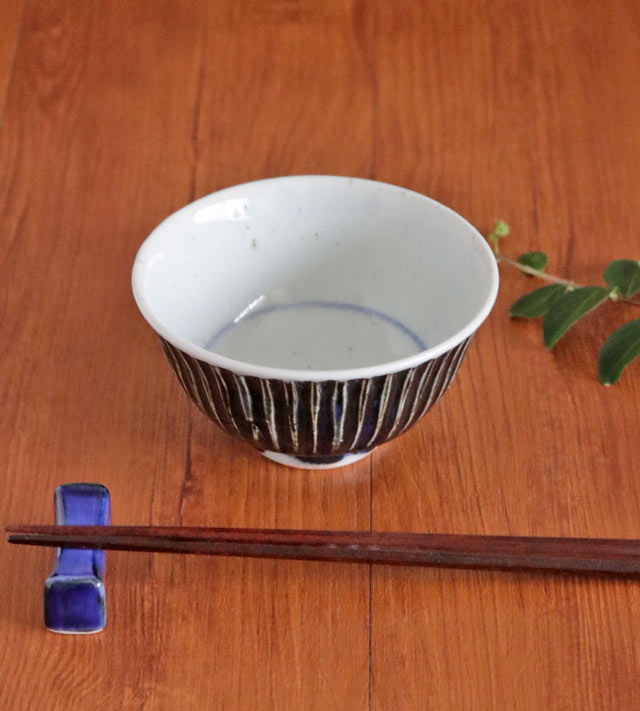 横からの立ち姿