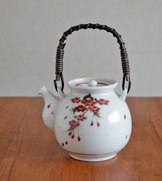 中田窯 桜の急須(特大) 正面全体図