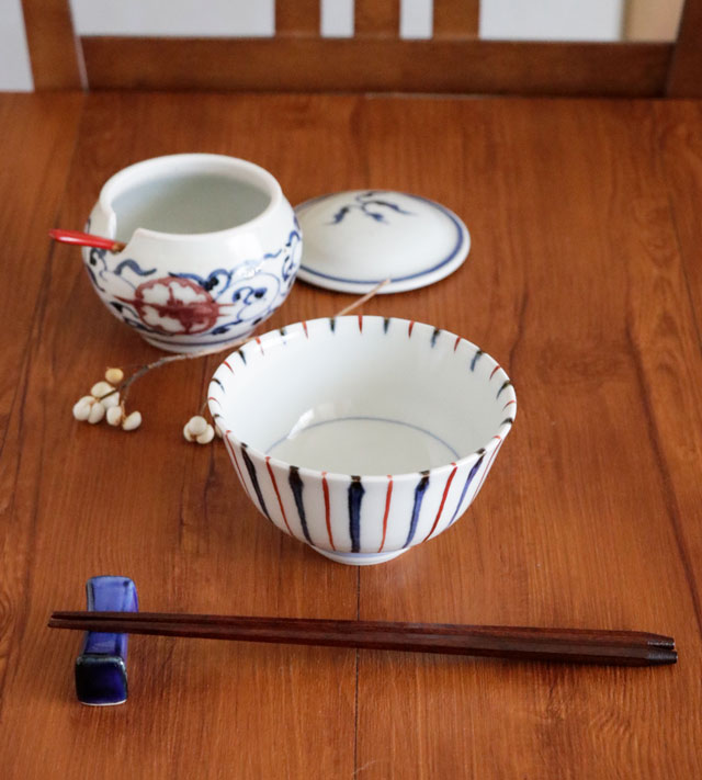 食卓風景・お茶碗の様子