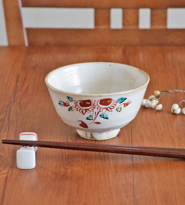 化粧色絵の茶碗 正面