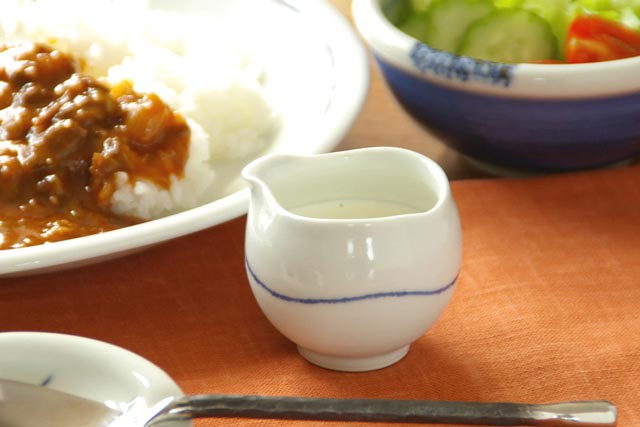 和食器・砥部焼 白いミルク入れ