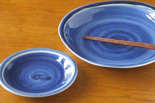 砥部焼・向井窯 青い取皿と大皿