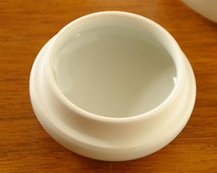 砥部焼・向井窯 青いティーポットの蓋