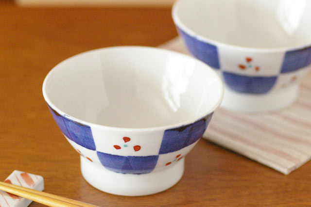 砥部焼・千山窯 市松みつ紋の茶碗